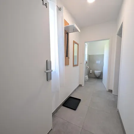 Apartment 14 - Sonniges Balkon-studio In Seenaehe