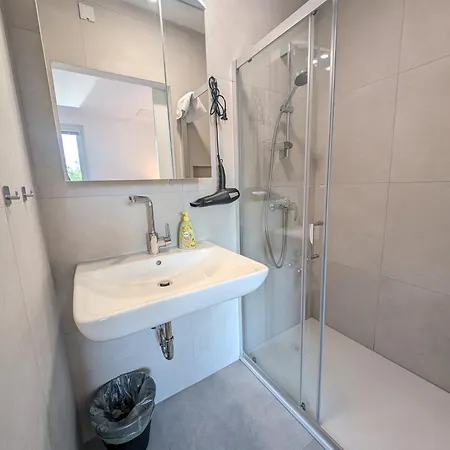 Apartment 14 - Sonniges Balkon-studio In Seenaehe *